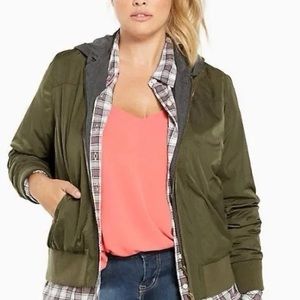 Torrid Olive bomber jacket- size 2